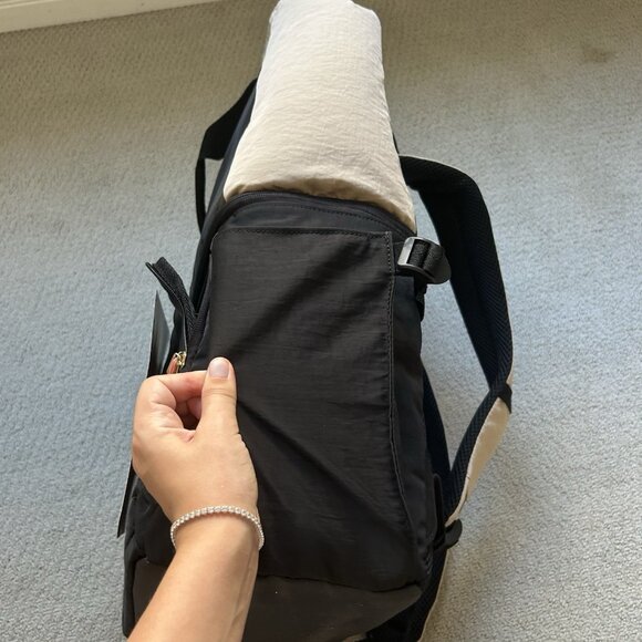 Cooler Coleman Now 20-Can Soft-Sided Templock Backpack Cooler, Gray and Black - Picture 12 of 13